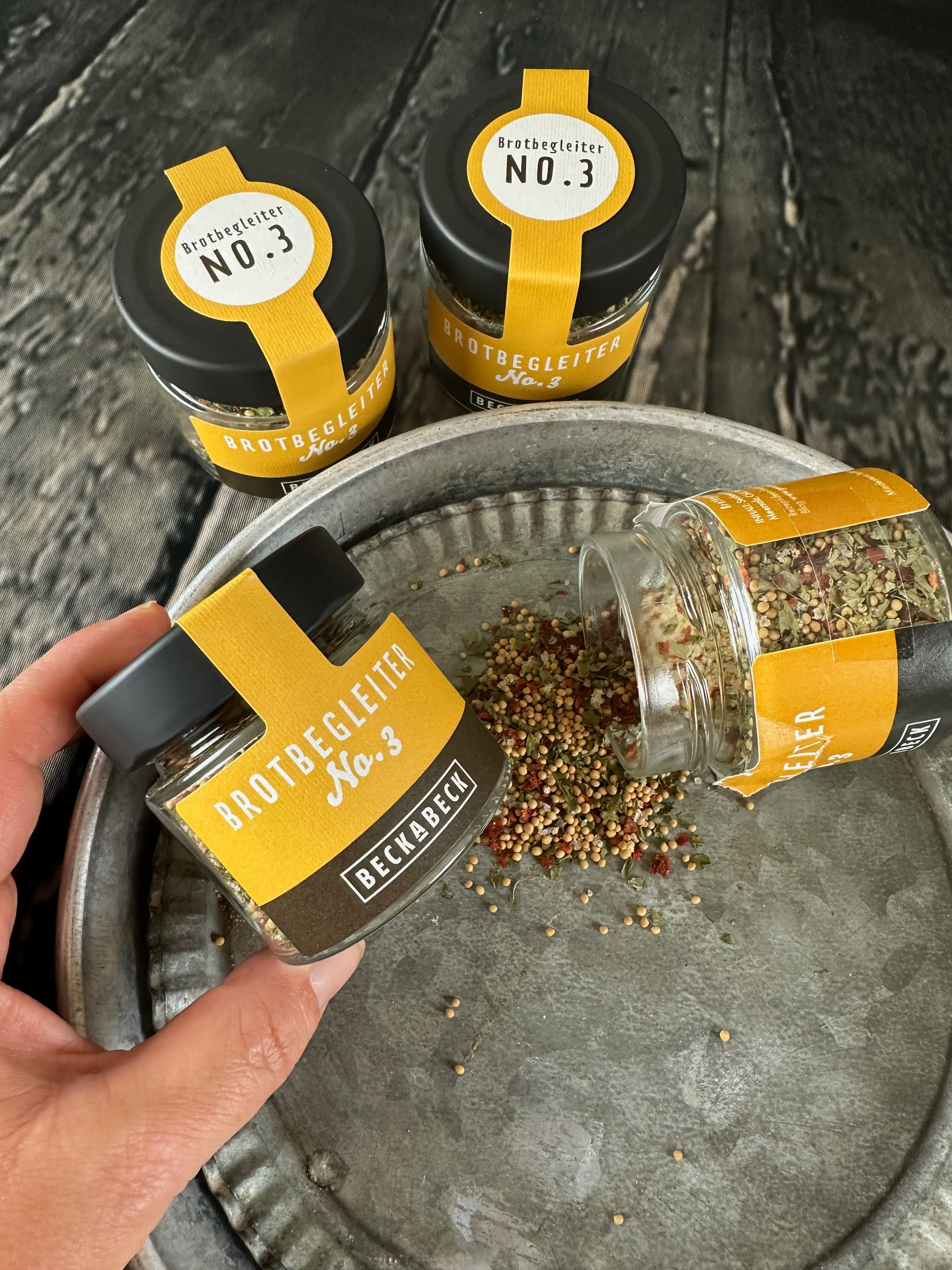 Brotbegleiter NO. 3