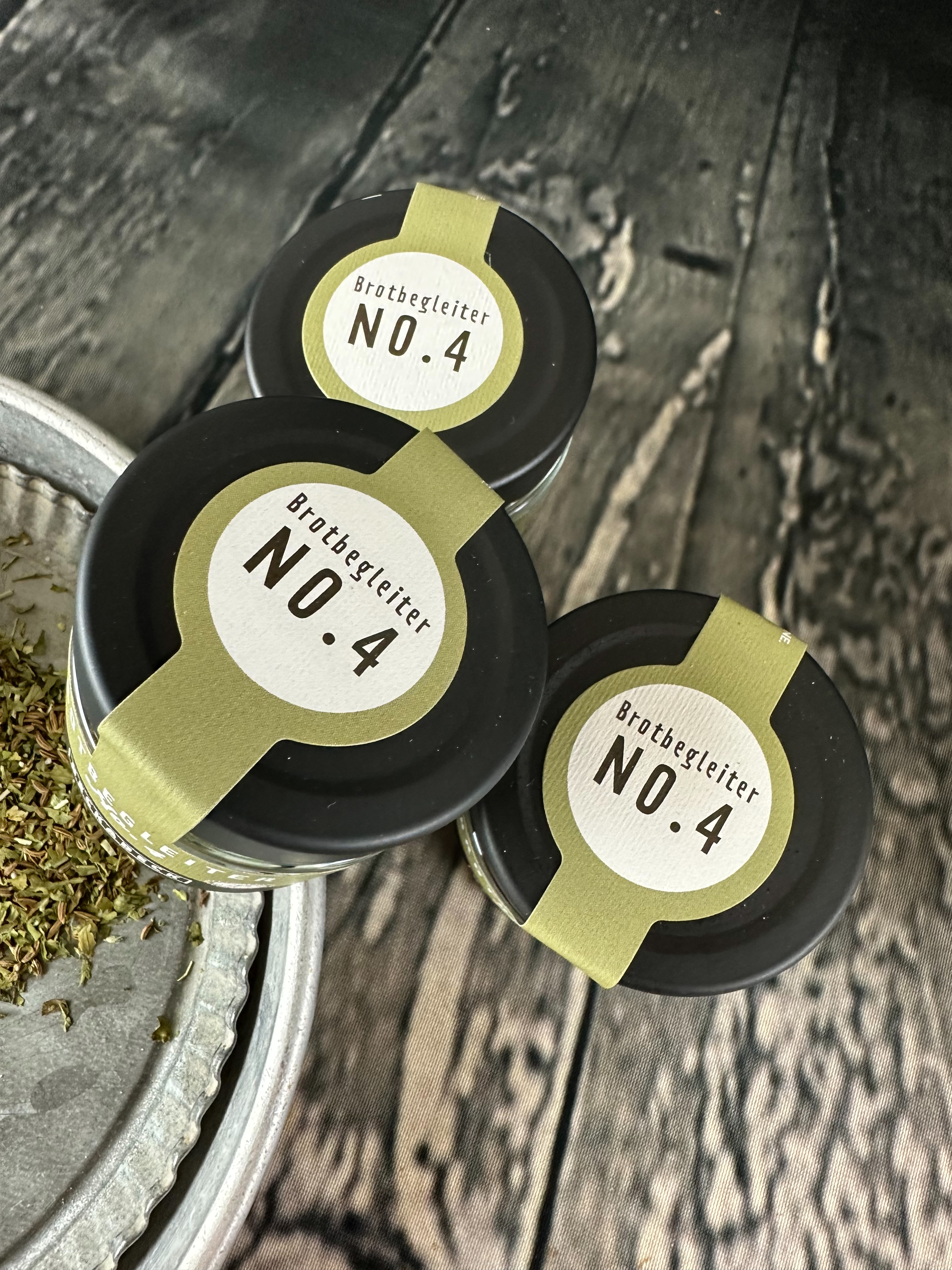 Brotbegleiter NO. 4