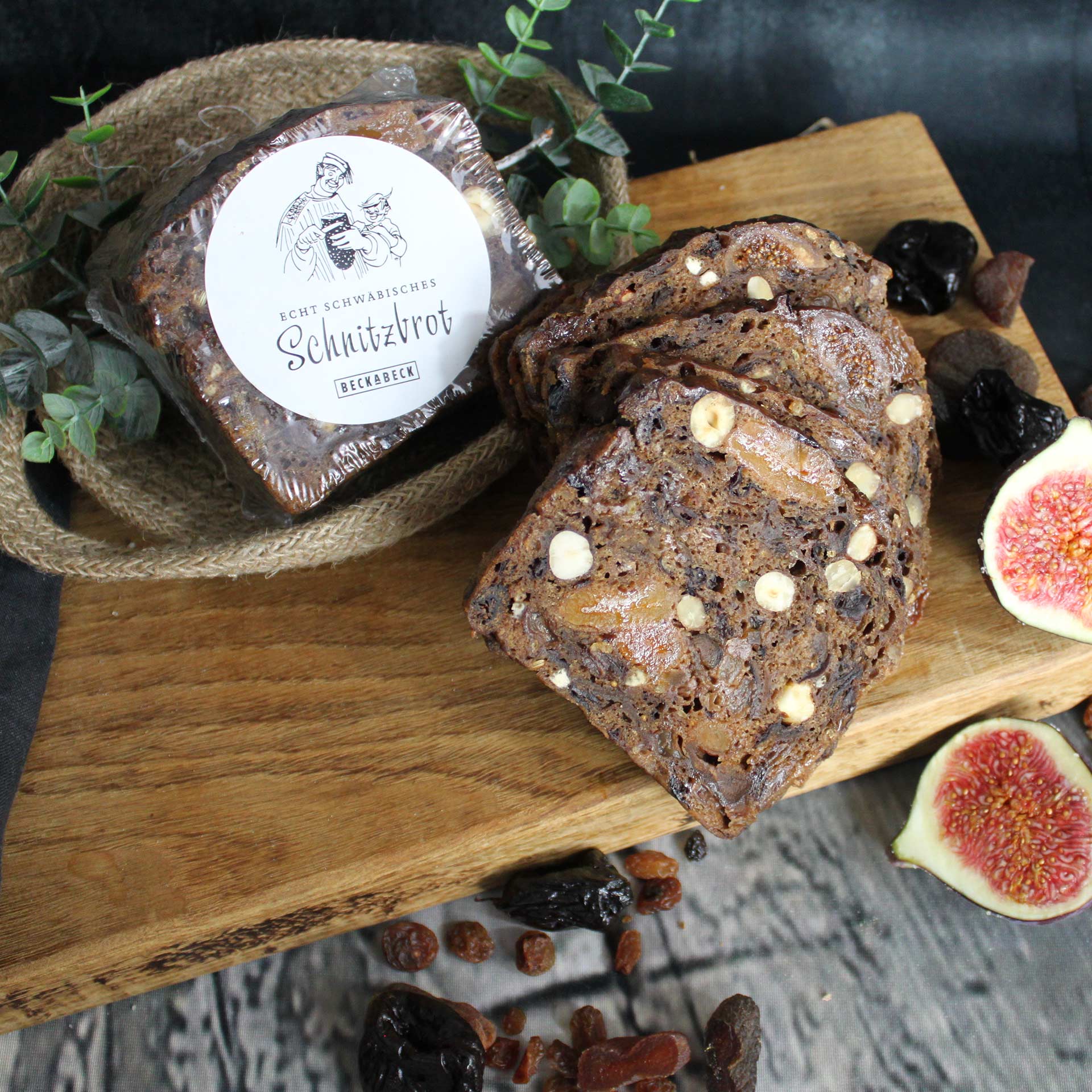 Schnitzbrot  // geschnitten Schnitzbrot  // geschnitten